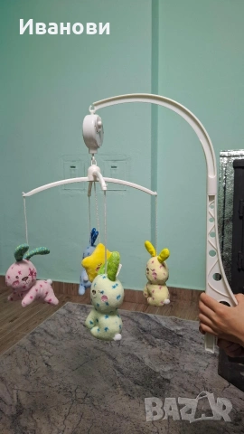 Бебешка, музикална въртележка за кошара Chipolino със зайчета