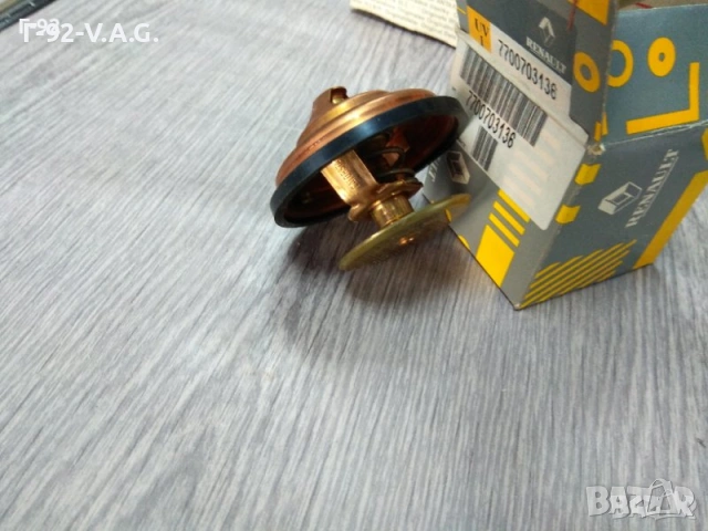 7700703136**NEU**RENAULT**Термостат, охладителна течност ** , снимка 2 - Части - 55221562