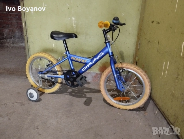 Детско ново хубаво синьо колело