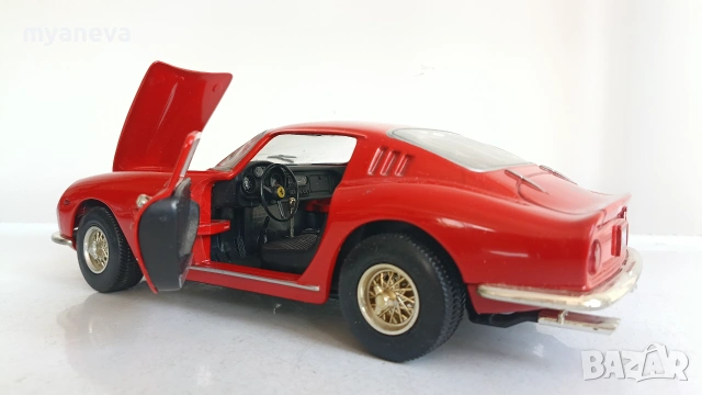 Ferrari 275 GTB 4 от 1966 г. в мащаб 1:18. Произведен е от компанията ERTL , USA. , снимка 5 - Коли, камиони, мотори, писти - 54991343