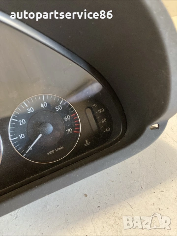 Табло на скоростомер за Mercedes CLK W209 270 CDI автоматик (2005) A2095406811, снимка 2 - Части - 55231489