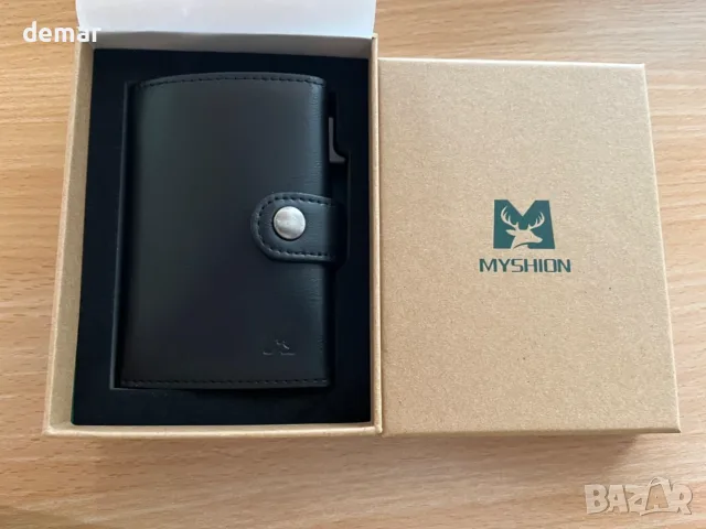 Мъжки портфейл с джоб за монети, прозорец за лична карта, RFID блокиране, до 11 карти, снимка 8 - Портфейли, портмонета - 55516929