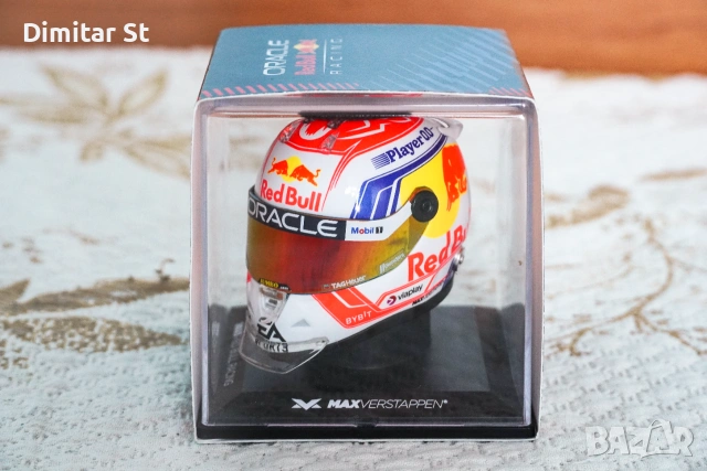Max Verstappen шлем 2023 1:4