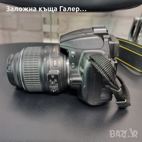 Фотоапарат Nikon D5000 с обектив Nikon AF-S DX NIKKOR 18–55mm f/3.5–5.6G VR, снимка 2 - Фотоапарати - 54483028