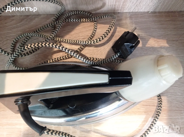 Руска ютия с функция за пара 1000W, снимка 2 - Ютии - 54513863