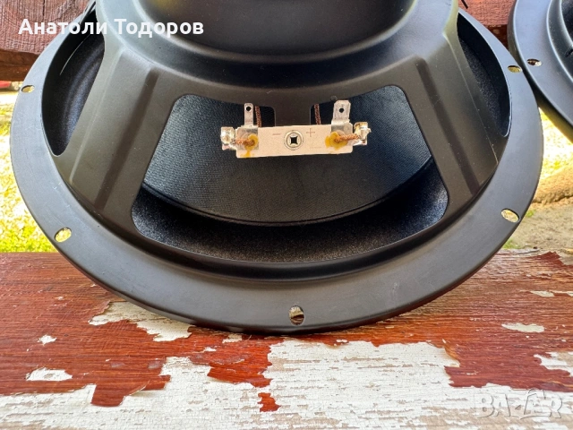 10 инчови басови говорители Logitech, снимка 8 - Тонколони - 53454934