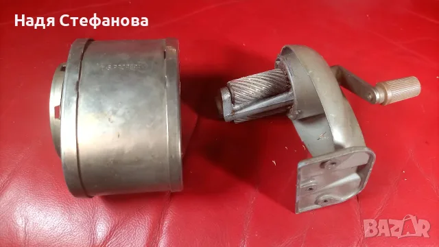 Острилка за моливи, интересна американска, манивела за различни дебилини, снимка 4 - Антикварни и старинни предмети - 55365494