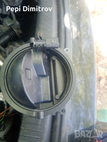 Дръжка заден капак VW Passat 6 vw golf 5 1K0827469E, снимка 2 - Части - 54349096