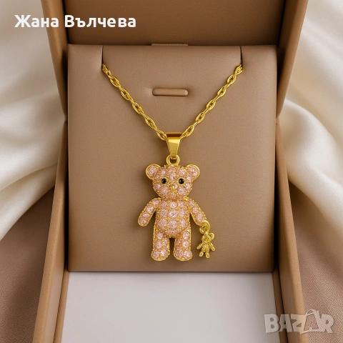 Колие МЕЧЕ с кристали и 18К златно покритие, снимка 3 - Колиета, медальони, синджири - 55153135