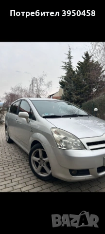 Toyota Corolla Verso 7 местен 2.2 Дизел обслужен много запазен , снимка 6 - Автомобили и джипове - 53981567