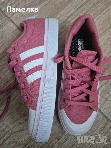 Маратонки Adidas , снимка 2 - Маратонки - 54233101