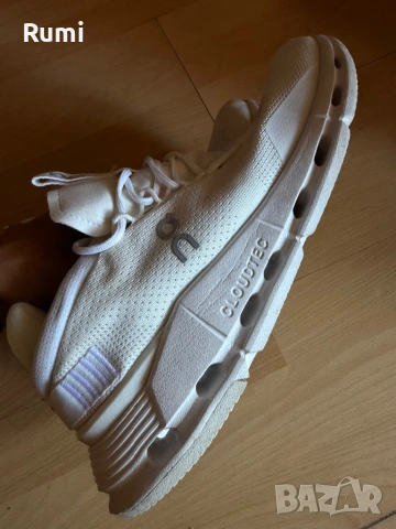 Оригинални маратонки ON Cloudnova Triple White ! 41 н, снимка 9 - Маратонки - 54724574