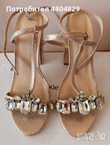 Луксозни златисти сандали ASOS с кристали – Размер 39, снимка 6 - Сандали - 54369409