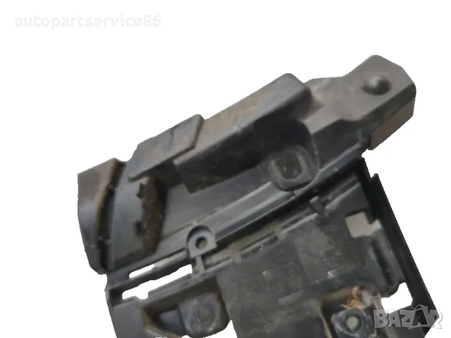 Държач скоба на предна дясна броня за Volvo C30 1.6 TDI (2012) 31214885 OEM, снимка 2 - Части - 55617036