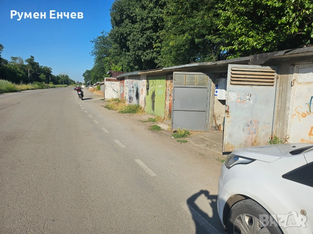 гараж Русе университета, снимка 2 - Гаражи и паркоместа - 54962104