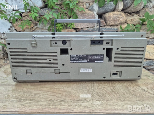 Радиокасетофон Sharp GF-7300H, снимка 5 - Радиокасетофони, транзистори - 55191832