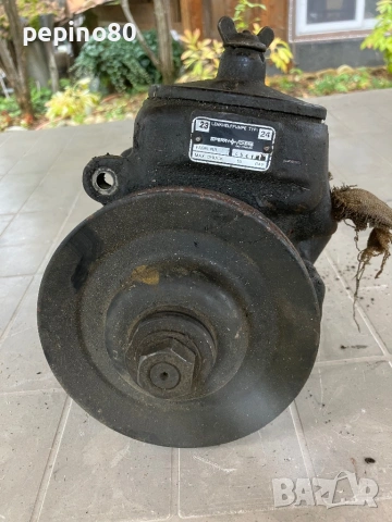 Мерцедес 123 хидравлична помпа, снимка 2 - Части - 54189695
