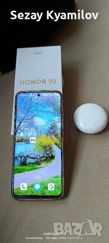 Продавам Honor 90 