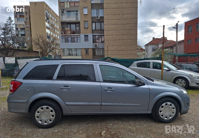 Опел астра 1.6 бензин с климатик фейслифт 2008г., снимка 5 - Автомобили и джипове - 54042439