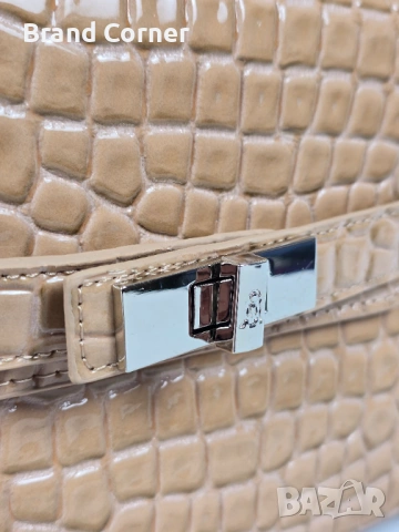 Нова дамска чанта Steve Madden Daxton Nude Croc, снимка 5 - Чанти - 54405942