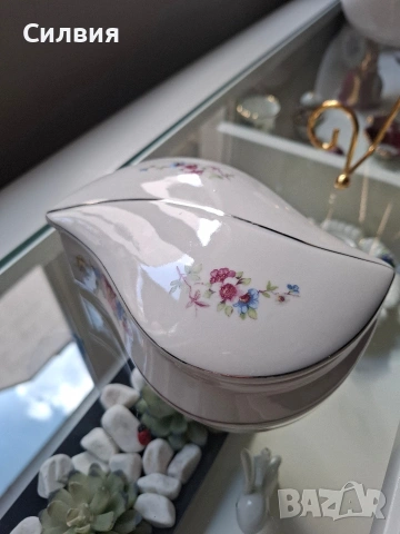 Порцеланова Кутия с капак , снимка 5 - Декорация за дома - 54158442