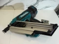 2025 - Makita BN 001 / XGT / 40V - Пистолет за дървени конструкции до 90 мм пирони, снимка 5