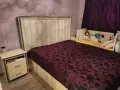 Бяла спалня с кожена тапицерия., снимка 3