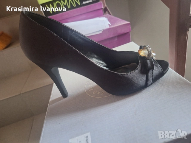 нови обувки от сатен , снимка 2 - Дамски обувки на ток - 54160404