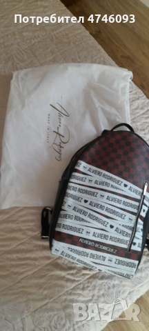  раница от италианския бранд Alviero Rodriguez., снимка 3 - Раници - 54188899