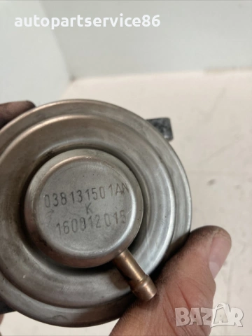 EGR клапан за Chrysler Sebring 2.0 CRD (2008) 038131501AN, снимка 2 - Части - 54566329