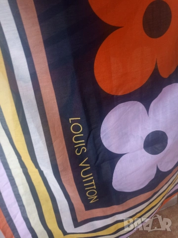 Оригинален шал Louis Vuitton, снимка 9 - Шалове - 54921824