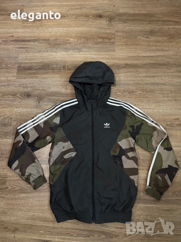 Оригинална мъжка ветровка ADIDAS Originals Camo Windbreaker Jacket , S размер