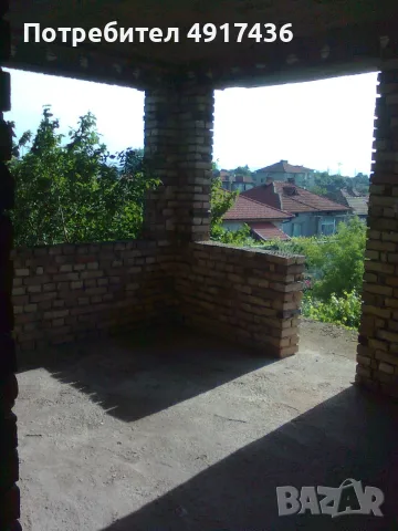 Триетажна тухлена къща с двор в град Каспичан -170 000 евро, снимка 16 - Къщи - 55647630