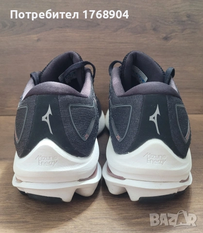 Дамски маратонки Mizuno-38номер, снимка 4 - Маратонки - 54563334