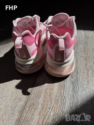 Дамски маратонки Nike Air Max 270 React, снимка 4 - Маратонки - 54878123