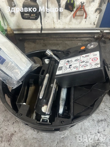 Авариен к-т Mercedes Benz, снимка 4 - Аксесоари и консумативи - 54242642