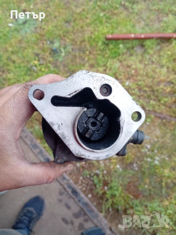 Вакуум помпа рено трафик Опел виваро 1.9дци 8200072985 