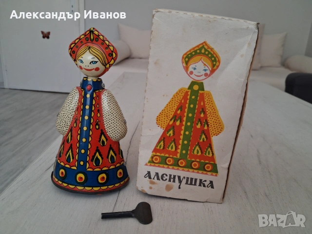 Стара ламаринена,механична играчка Аленушка