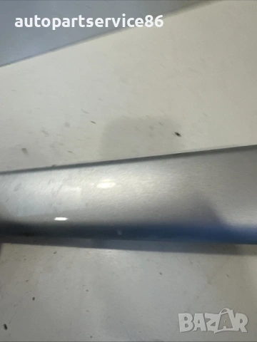 Предна дясна декоративна лайсна сребриста за Citroen C4 Grand Picasso (2009) 9653915477, снимка 2 - Части - 54554487