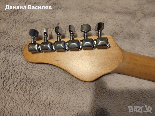 Електрическа китара Behringer Super Strat style в отлично състояние., снимка 9 - Китари - 54592934