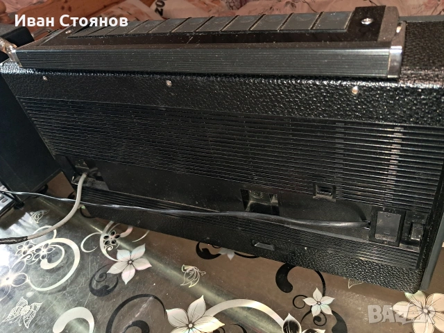 радио.радиоприемник. Grundig 2000, снимка 3 - Радиокасетофони, транзистори - 55142577