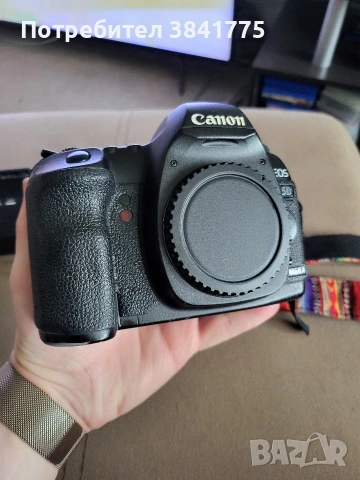 Canon 5D Mark II фотоапарат , снимка 2 - Фотоапарати - 54643570