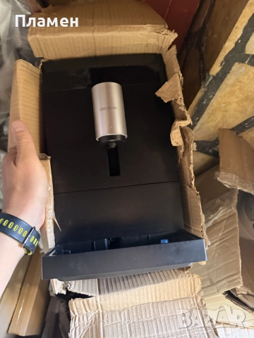 Cecotec Cremmaet Compact Автоматична Еспресо Кафемашина 1350W Налягане 19bar с Мелачка НА ЧАСТИ , снимка 3 - Кафемашини - 55675134