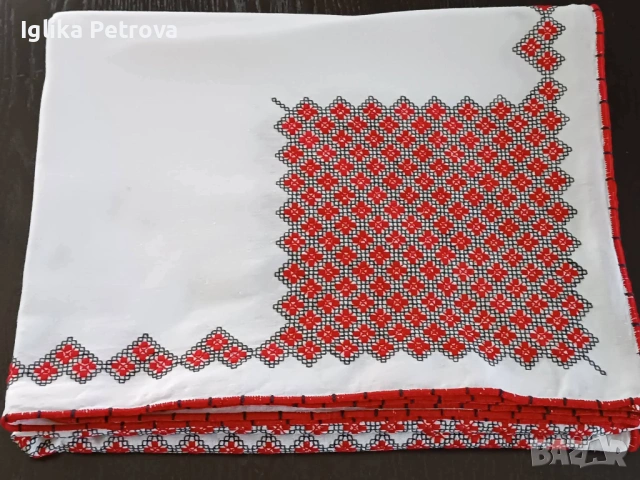 Ръчно, бродирана покривка за маса , снимка 3 - Покривки за маси - 54595742