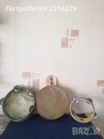 Стари детски музикални инструменти, чинели, дайре, акордеон. , снимка 2 - Антикварни и старинни предмети - 49777852