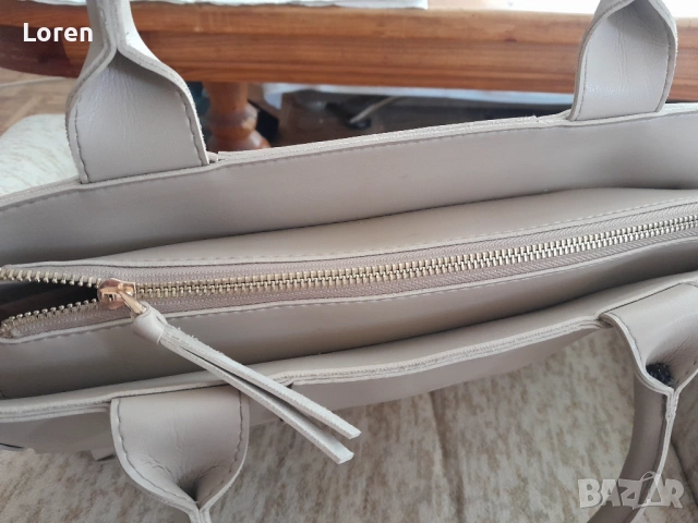 Като нова!*Bottega Veneta*Дамска чанта в бежов цвят, снимка 4 - Чанти - 51097738