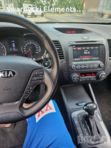 Киа К3(черато)1.6 бензин, снимка 13 - Автомобили и джипове - 54803412
