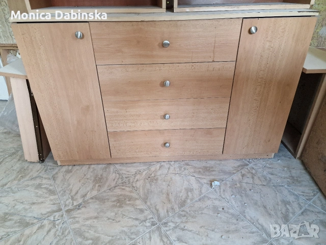 Шкаф