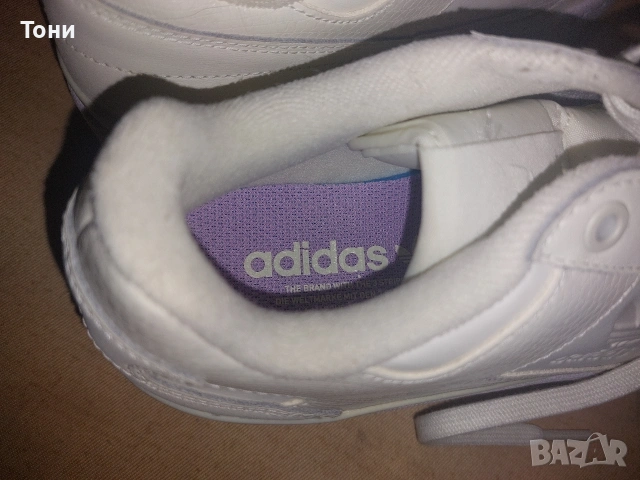 ADIDAS Оригинал Нови Дамски Маратонки Изцяло от Естествена Кожа 39/40, снимка 4 - Маратонки - 54974036