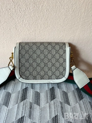 Gucci дамска чанта, снимка 3 - Чанти - 53716820